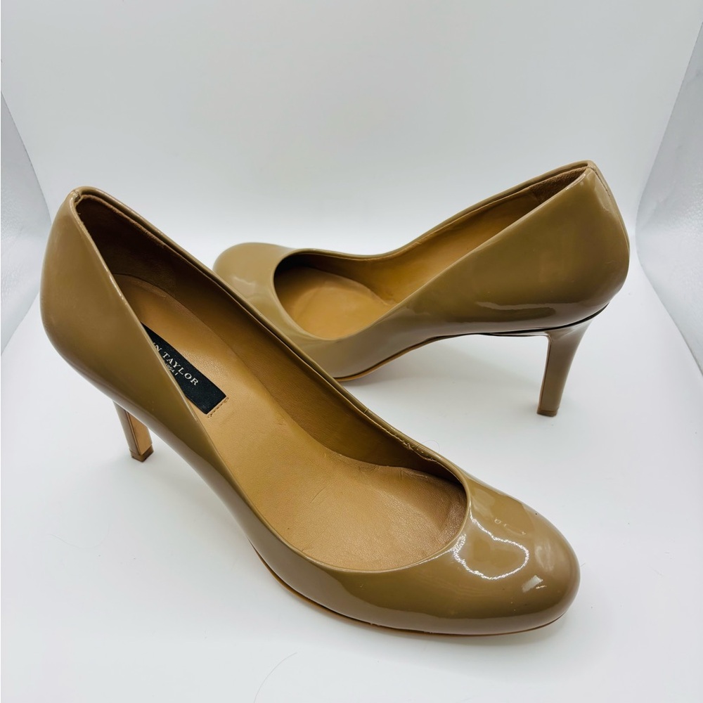 Ann Taylor Classic Brown Heels   Size 7.5.  Elegant look!